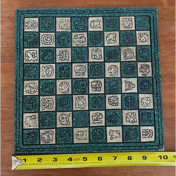 Vintage Stone Chess Set: Green & Cream Aztec Board w/ Pieces - Picture 4 of 7